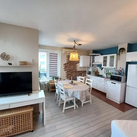 Sea View Apartment - 2 Min To Beach - Large Balcony - Pool - Riviera Fort * Rawda